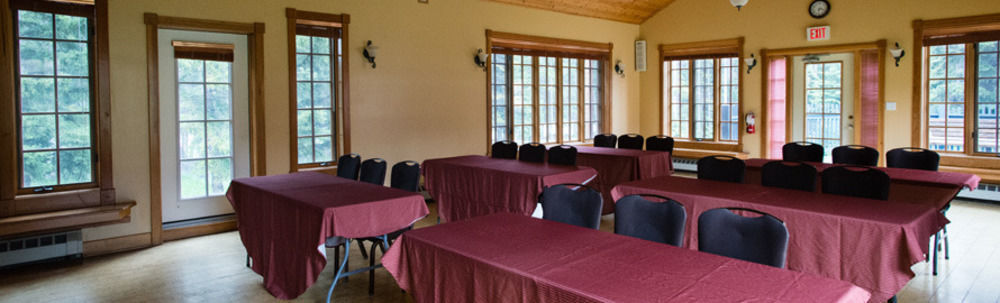 Ywca Banff Hotel Εξωτερικό φωτογραφία