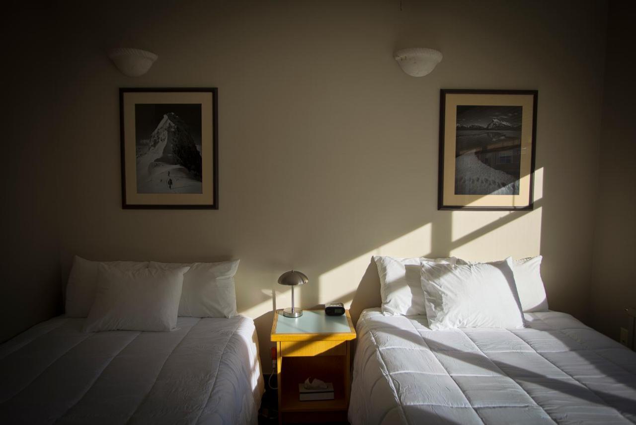 Ywca Banff Hotel Εξωτερικό φωτογραφία
